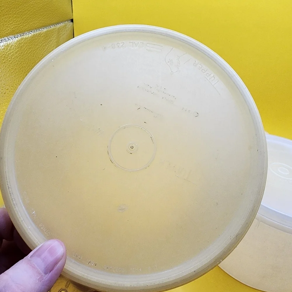Tupperware Vintage Round Containers Food Storage Canister